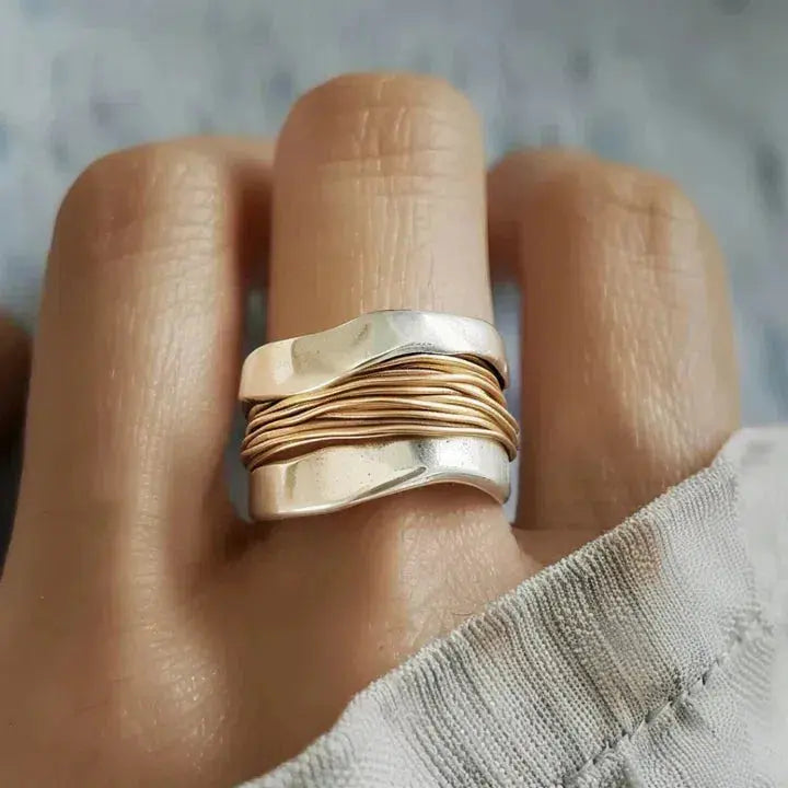 Silverring med guldtråd