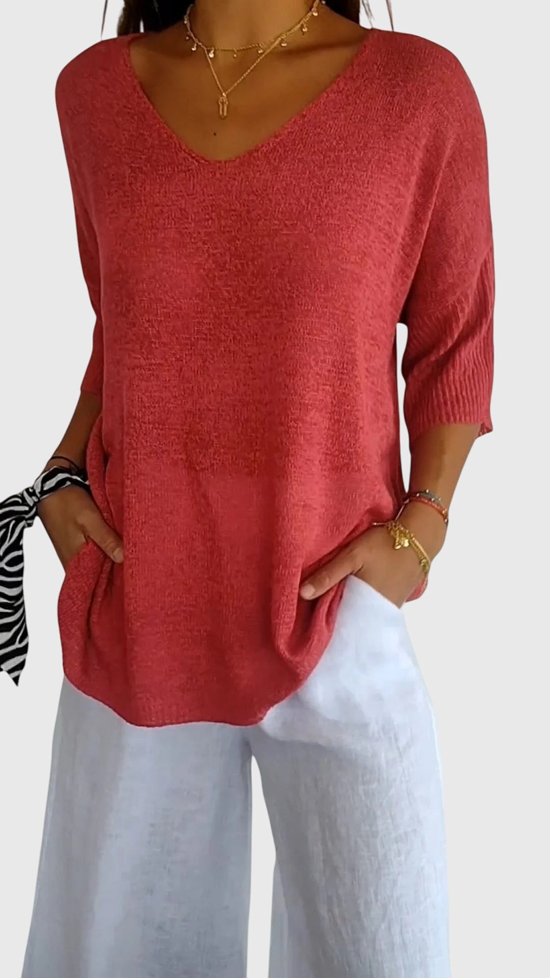 Cassandra | Elegant V-ringad Topp