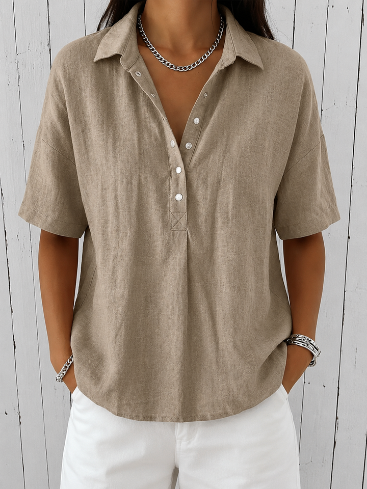 Ava | Blus med Krage och Knappar